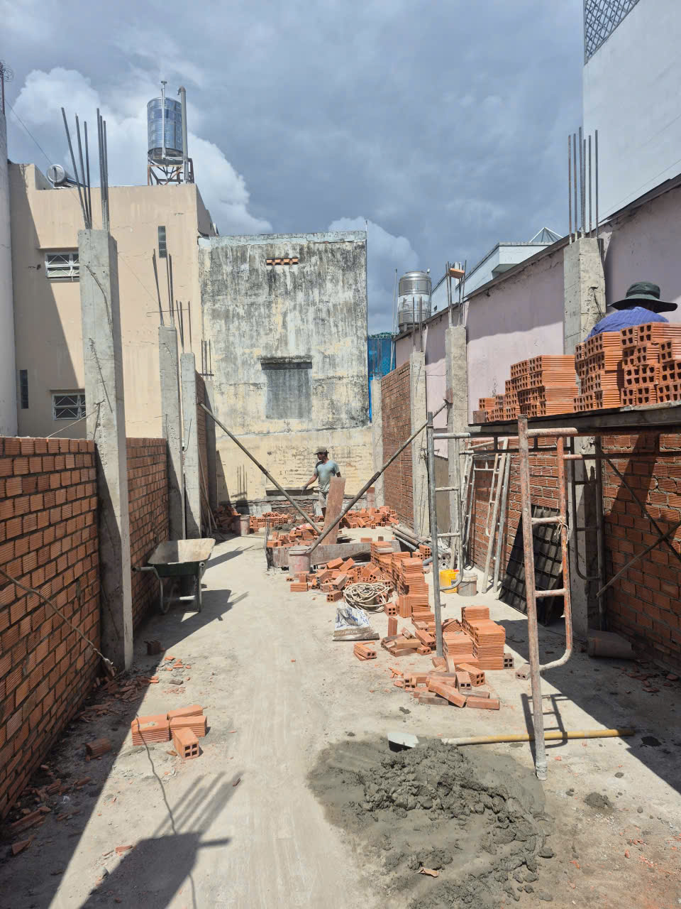 Xây dựng phần thô Q1 chuyên nghiệp, đúng tiến độ