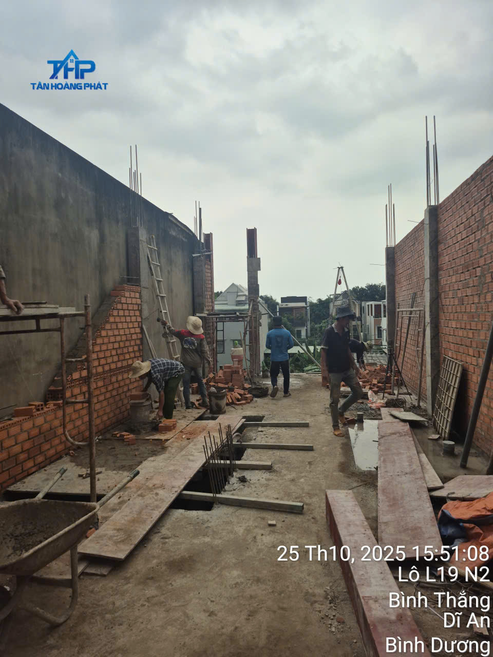 Xây dựng phần thô Q1 chuyên nghiệp, đúng tiến độ
